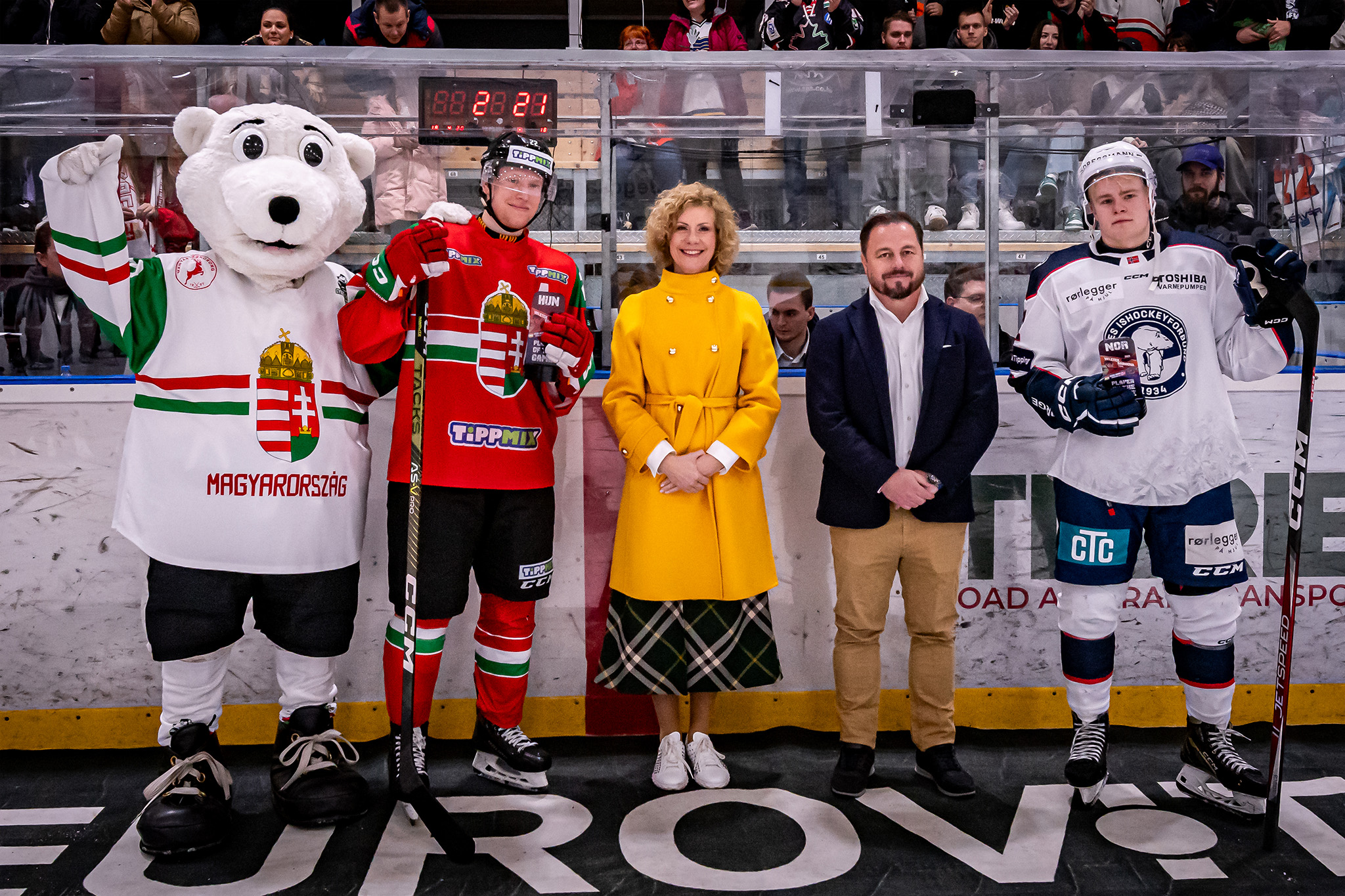 The Hungary–Norway ice hockey match attracted a packed arena at the Győr University Ice Sports Centre (Photos: András Adorján) The Hungary–Norway ice hockey match attracted a packed arena at the Győr University Ice Sports Centre (Photos: András Adorján)